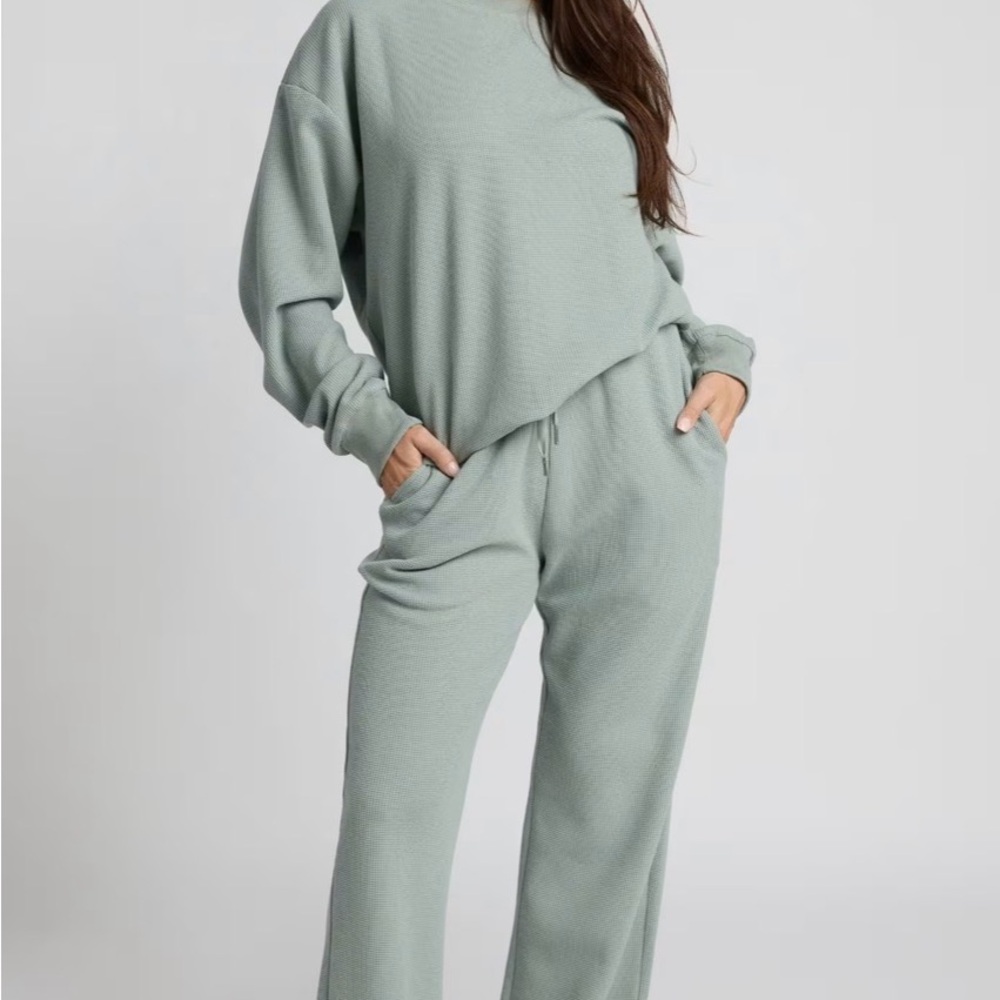 Women's Cozy Loungewear Set in Sage Green